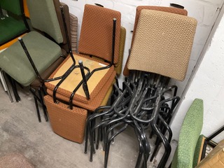 Stapel Stühle Gestelle Diverse