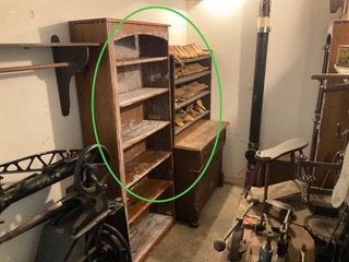 Bücherschrank