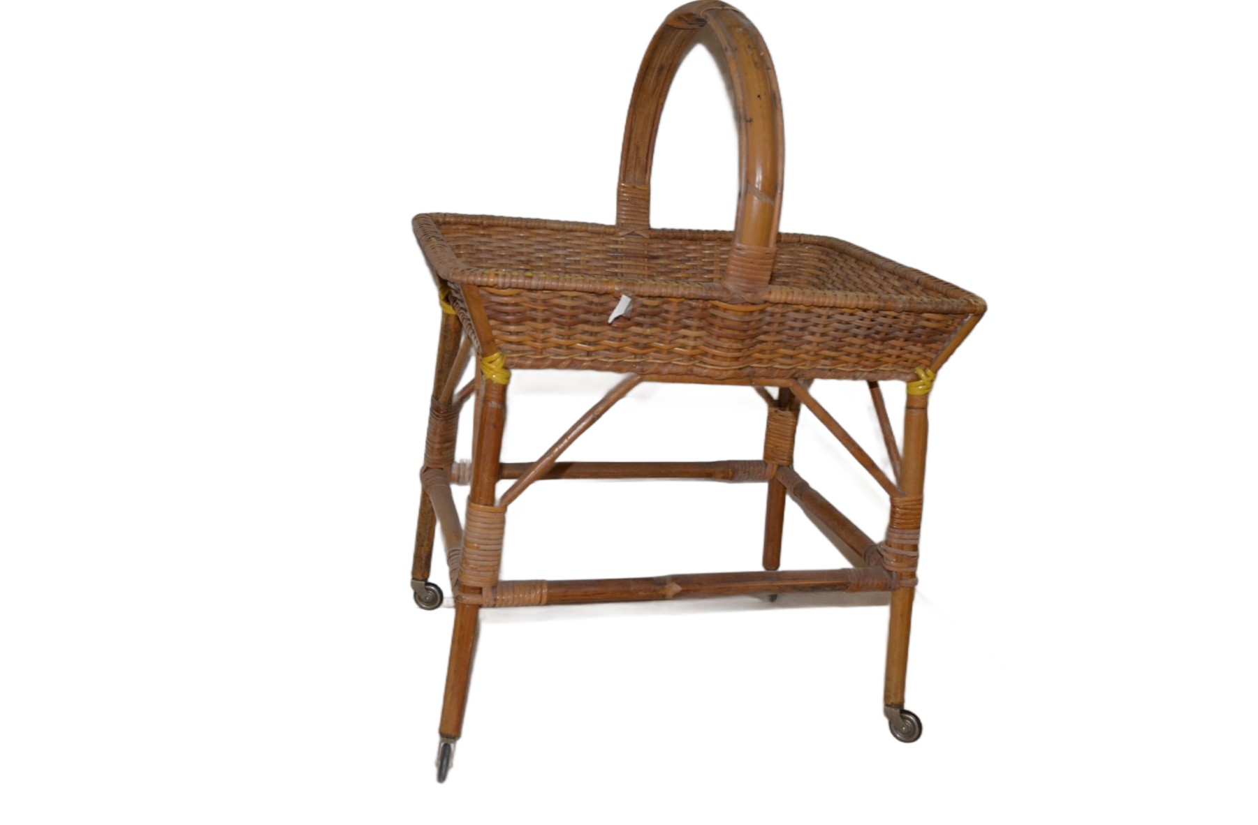 Rattan Serviertisch