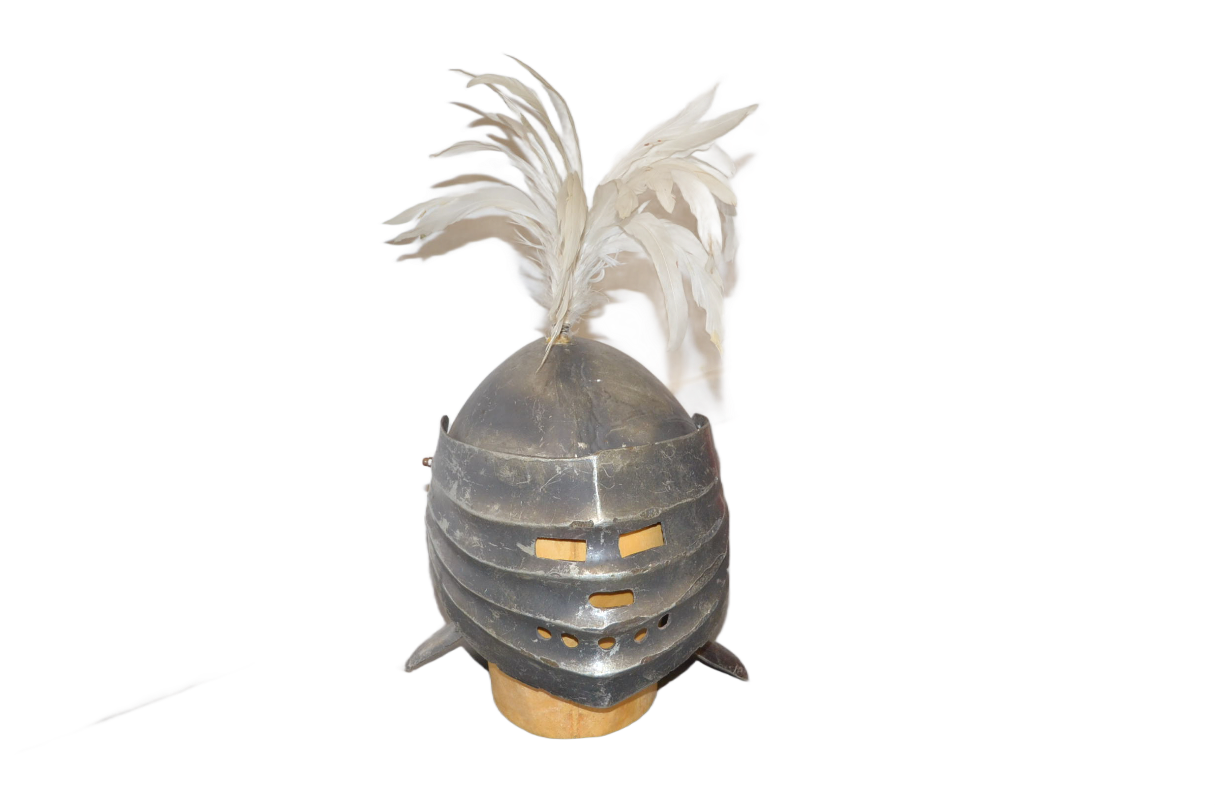 Schwarzer Ritterhelm